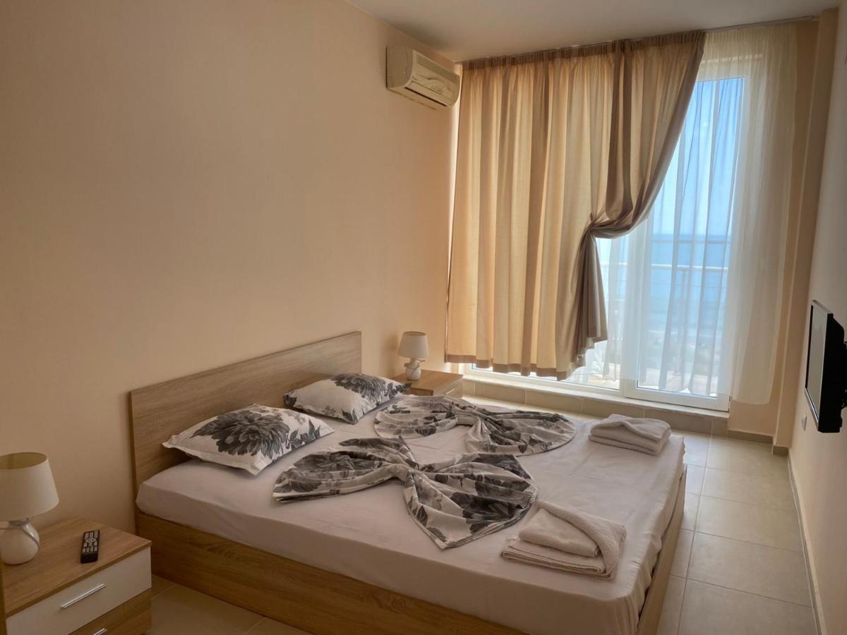 Golden Sea View Apartments 1 Pomorie Exteriör bild