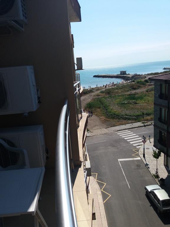 Golden Sea View Apartments 1 Pomorie Exteriör bild