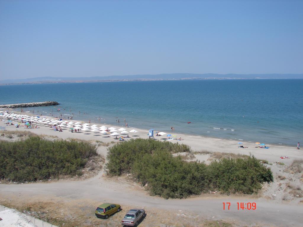 Golden Sea View Apartments 1 Pomorie Exteriör bild
