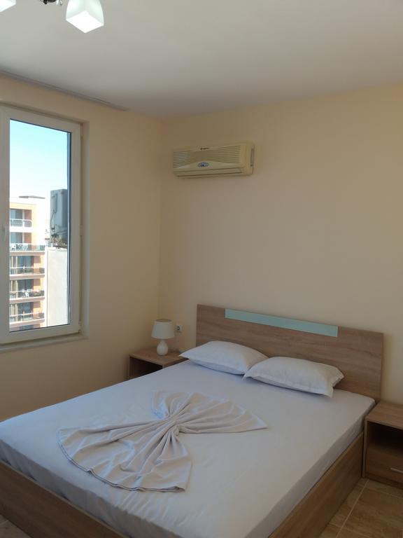 Golden Sea View Apartments 1 Pomorie Exteriör bild